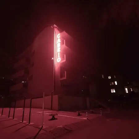 Cabrio شقة فندقية 4*