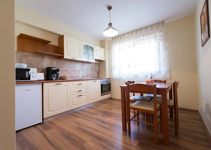 Cabrio Apartahotel 4*